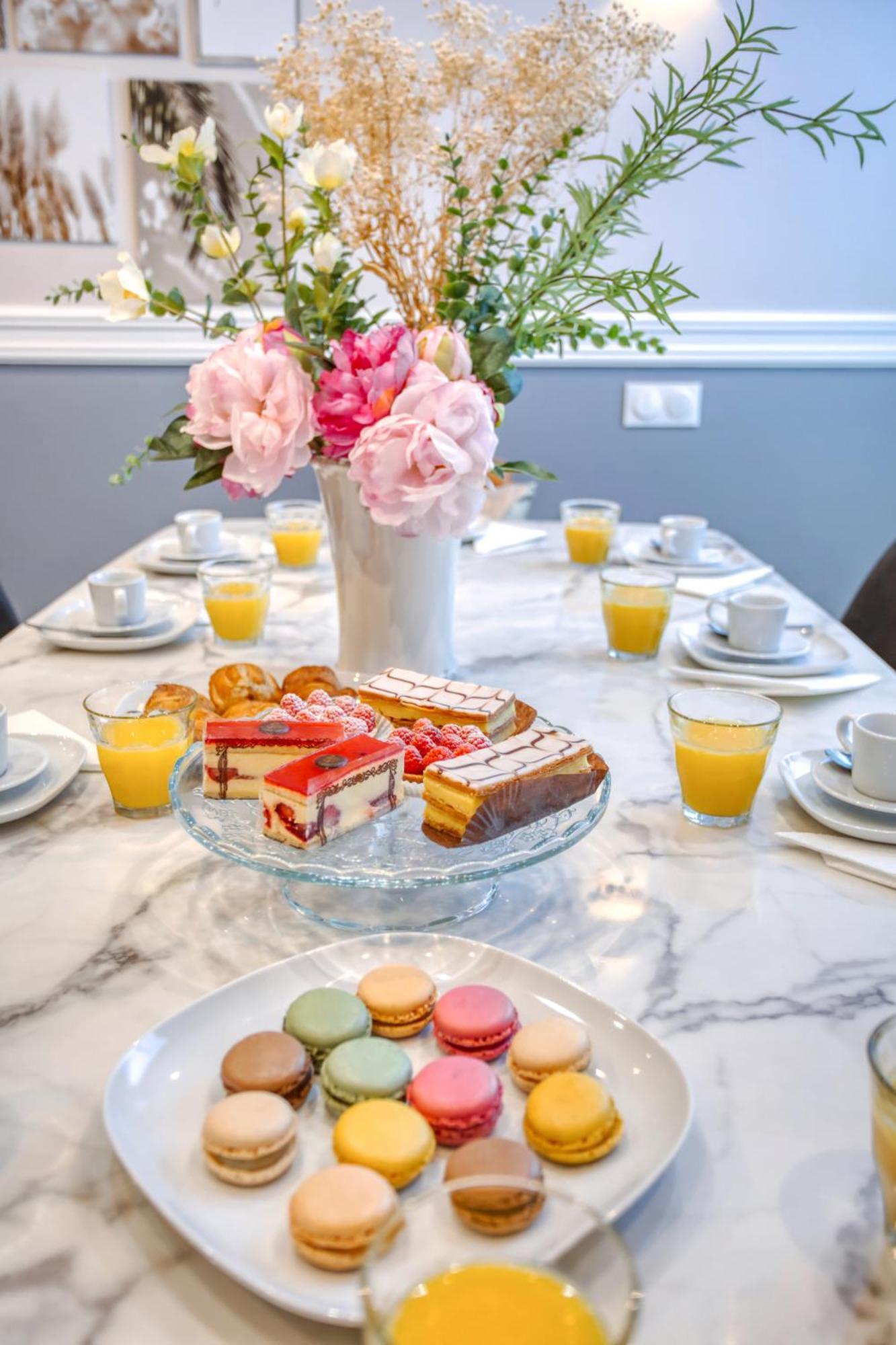 Elegant Triplex In Paris - Ideal For 10 - Aircon エクステリア 写真